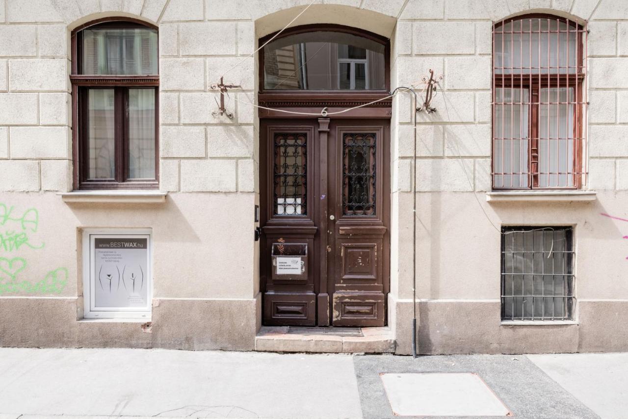 Two-Bedroom Apartment Next To Music Academy Budapest Exterior photo